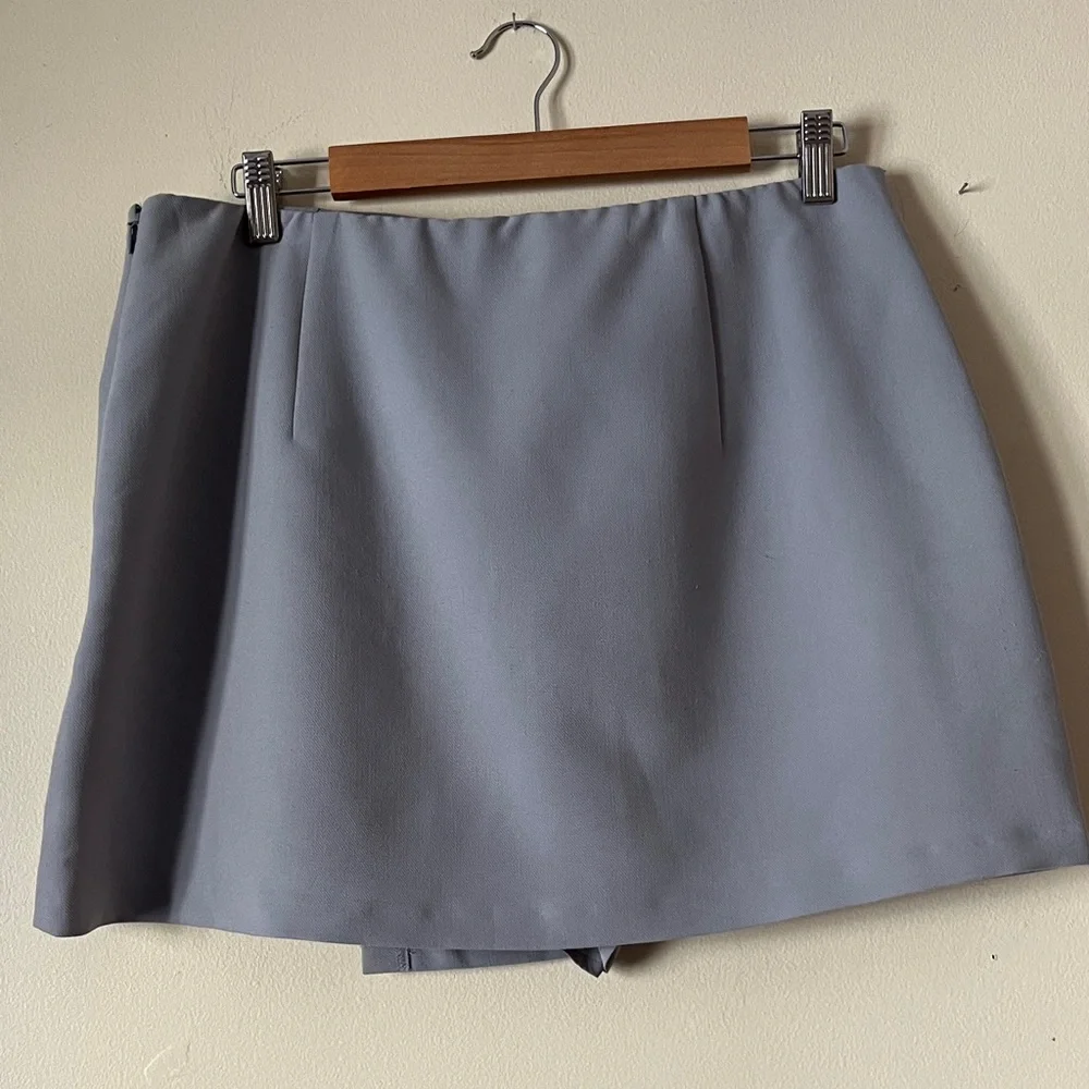 Abercrombie & Fitch Light Gray Skirt - Picture 3 of 8